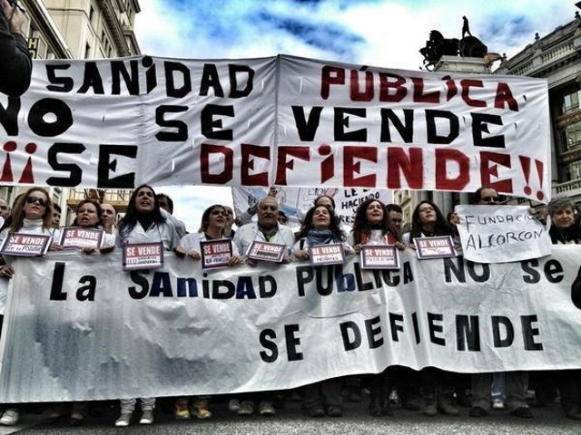 «La Marée blanche» à Madrid pour la défense du service public de santé