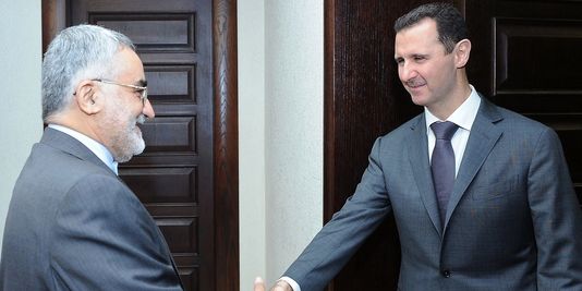 Assad rencontre l'Iranien Aladin Boruderji, émissaire de Téhéran,  le 26 août 2013