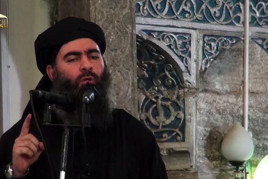 Vidéo de propagande de l'Etat islamique montrant Abou Bakr Al-Baghdadi, dans une mosquée de Mossoul, le 5 juillet 2014