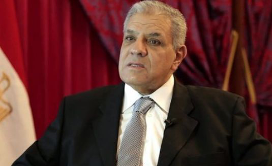 Ce dimanche 6 septembre 2015, le Premier ministre Ibrahim Mahlab «a appelé toutes les catégories de la société égyptienne à travailler dur parce qu'il est urgent de bâtir le pays loin de l'organisation de grèves et de sit-in» (Egypt Independent).