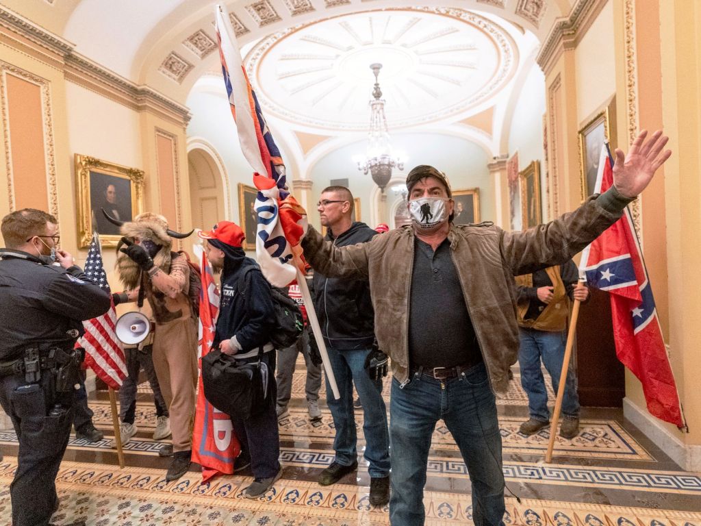 Washington-US-capitol-stormed-by-Trump-supporters